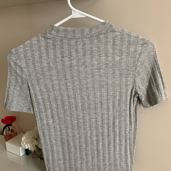 Casual grey top - Picture 2 of 2